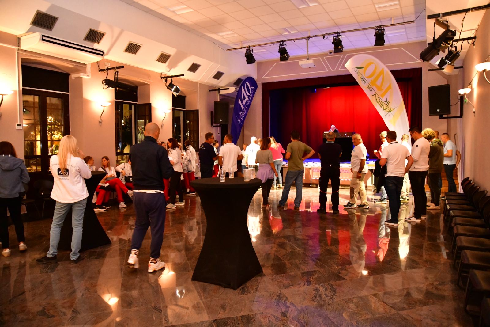 Posade i uzvanici na otvorenju regate u Puli